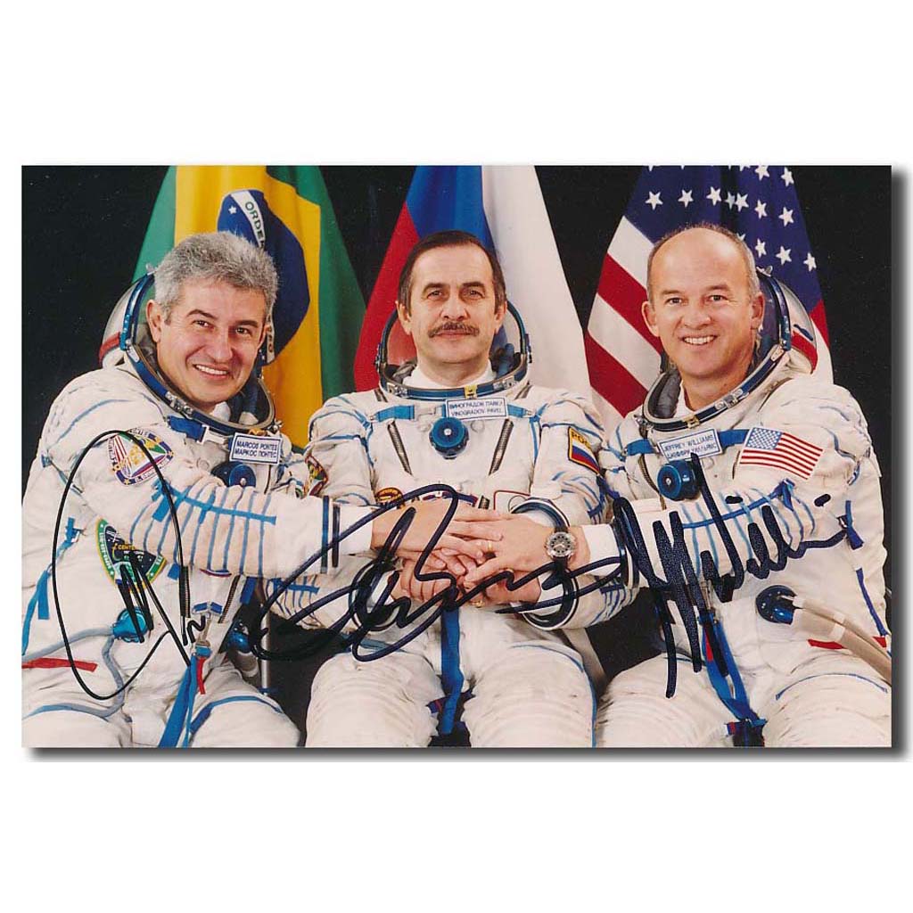 Soyuz TMA-8 – crewphoto first Brazil in space - Marcus Pontes