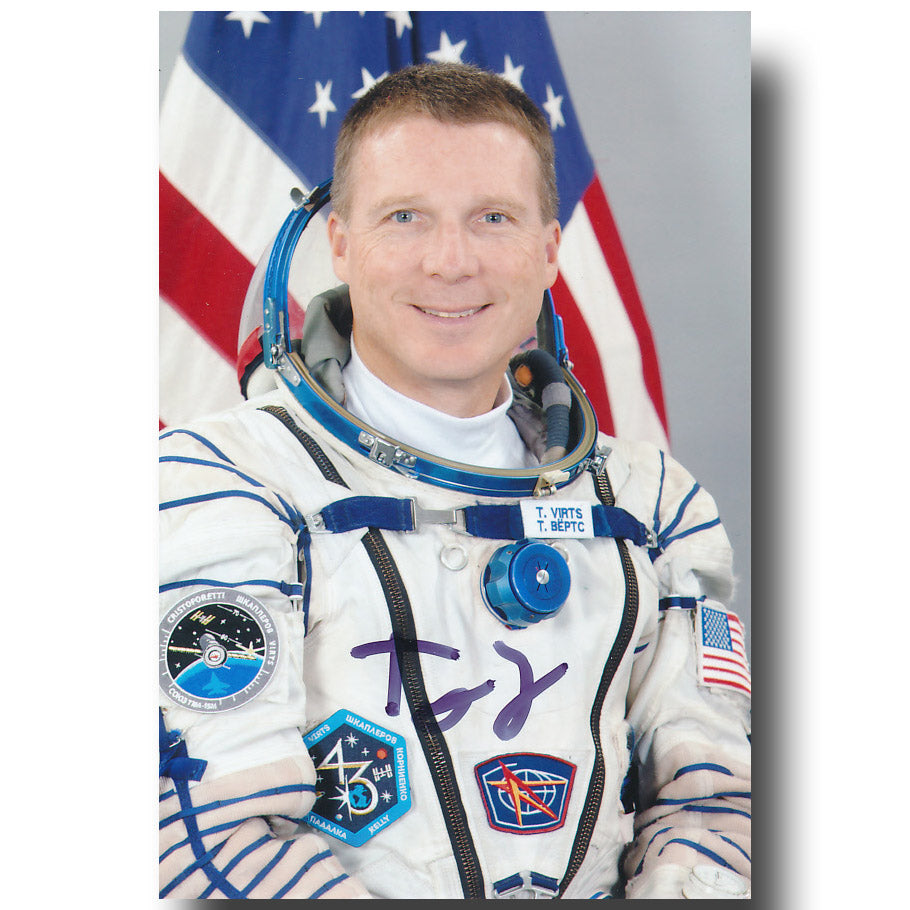 Terry Virts – Sokol suit portrait