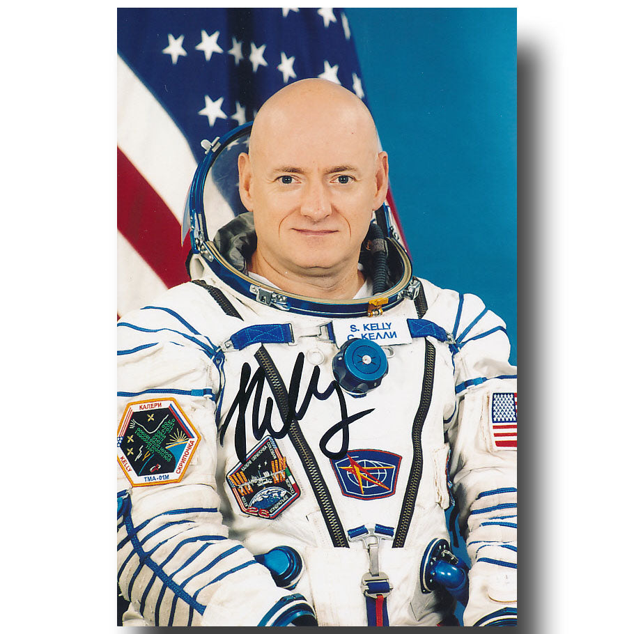 Scott Kelly – Sokol suit portrait